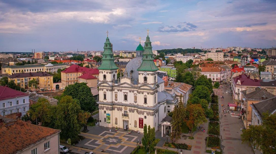 Автобусні перевезення Кривий Ріг Тернопіль